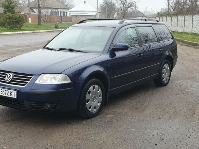 Синий Фольксваген Пассат Вариант, объемом двигателя 1.6 л и пробегом 290 тыс. км за 4250 $, фото 1 на Automoto.ua