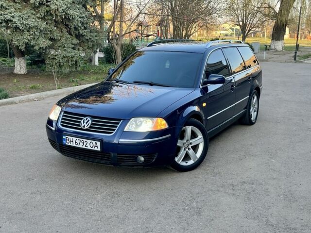 Синий Фольксваген Пассат Вариант, объемом двигателя 1.9 л и пробегом 303 тыс. км за 3950 $, фото 1 на Automoto.ua