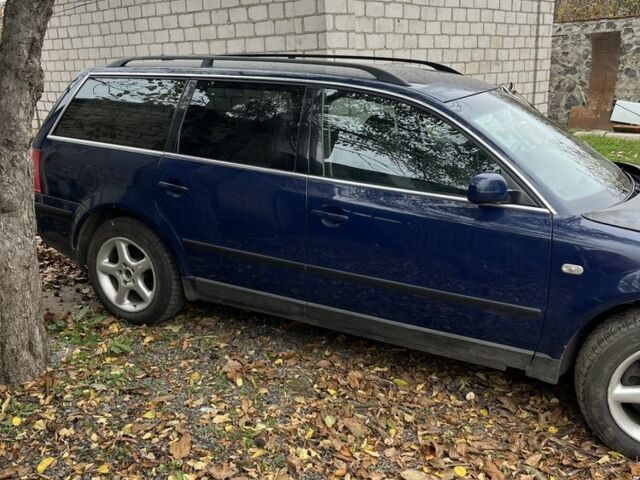 Синий Фольксваген Пассат Вариант, объемом двигателя 1.9 л и пробегом 344 тыс. км за 2600 $, фото 1 на Automoto.ua