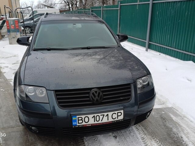 Синий Фольксваген Пассат Вариант, объемом двигателя 1.8 л и пробегом 300 тыс. км за 4000 $, фото 1 на Automoto.ua