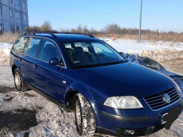 Синій Фольксваген Пассат Варіант, об'ємом двигуна 2 л та пробігом 320 тис. км за 1950 $, фото 1 на Automoto.ua