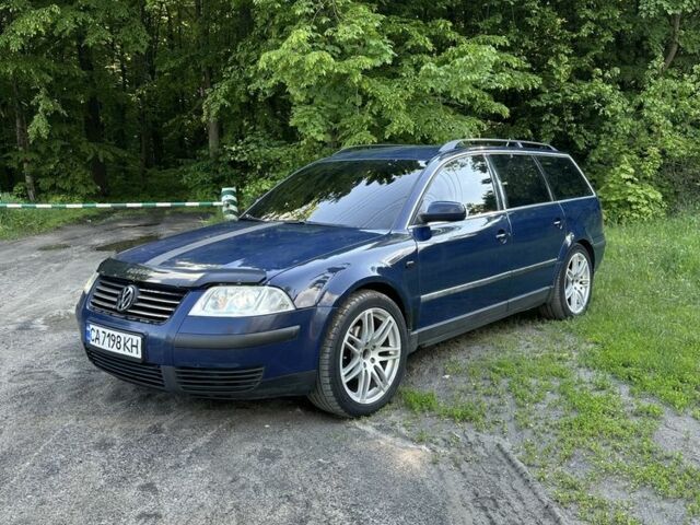 Синий Фольксваген Пассат Вариант, объемом двигателя 2 л и пробегом 258 тыс. км за 3399 $, фото 1 на Automoto.ua