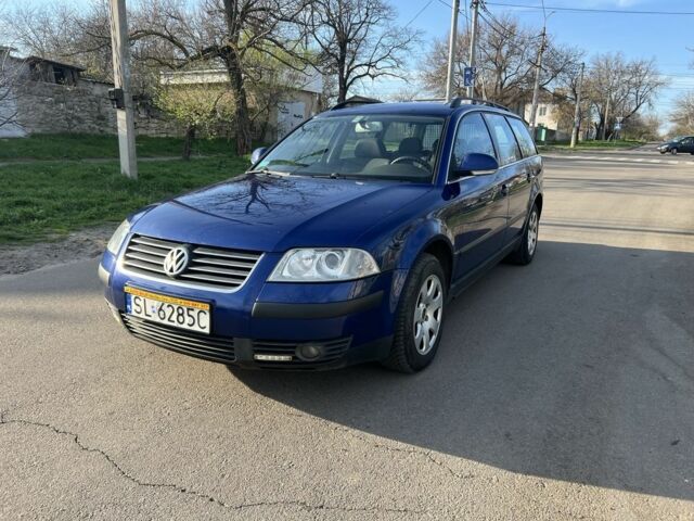 Синий Фольксваген Пассат Вариант, объемом двигателя 1.9 л и пробегом 250 тыс. км за 2750 $, фото 1 на Automoto.ua