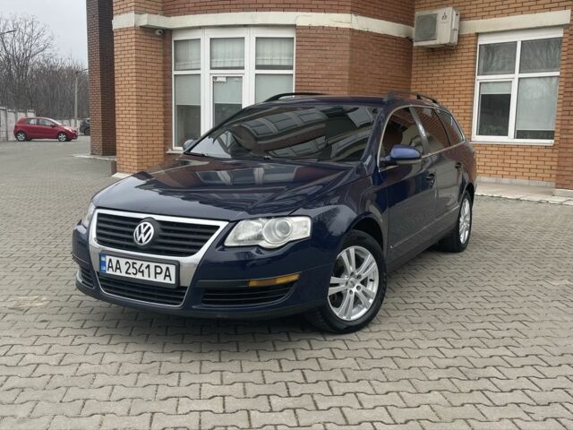 Синій Фольксваген Пассат Варіант, об'ємом двигуна 2 л та пробігом 462 тис. км за 5299 $, фото 1 на Automoto.ua