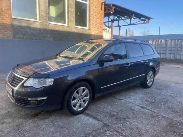 Синий Фольксваген Пассат Вариант, объемом двигателя 2 л и пробегом 370 тыс. км за 3600 $, фото 1 на Automoto.ua