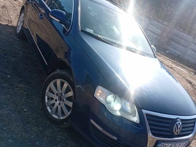 Синій Фольксваген Пассат Варіант, об'ємом двигуна 2 л та пробігом 320 тис. км за 4800 $, фото 1 на Automoto.ua