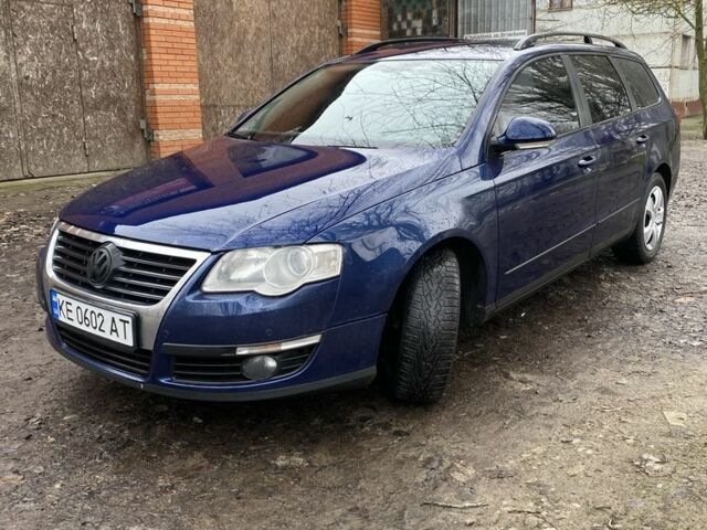 Синій Фольксваген Пассат Варіант, об'ємом двигуна 1.6 л та пробігом 212 тис. км за 5300 $, фото 1 на Automoto.ua