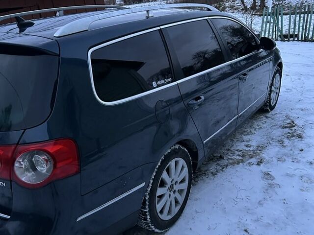 Синій Фольксваген Пассат Варіант, об'ємом двигуна 2 л та пробігом 385 тис. км за 5100 $, фото 1 на Automoto.ua