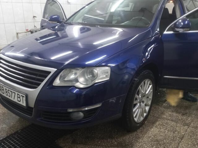 Синий Фольксваген Пассат Вариант, объемом двигателя 1.6 л и пробегом 230 тыс. км за 4500 $, фото 1 на Automoto.ua