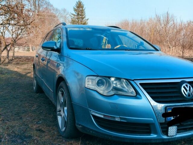 Синій Фольксваген Пассат Варіант, об'ємом двигуна 2 л та пробігом 185 тис. км за 5500 $, фото 1 на Automoto.ua