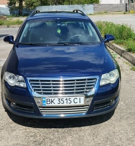 Синій Фольксваген Пассат Варіант, об'ємом двигуна 1.9 л та пробігом 235 тис. км за 5893 $, фото 1 на Automoto.ua
