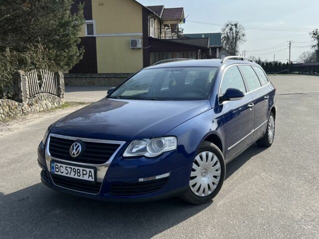 Синій Фольксваген Пассат Варіант, об'ємом двигуна 2 л та пробігом 222 тис. км за 4999 $, фото 1 на Automoto.ua