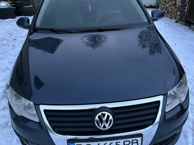 Синій Фольксваген Пассат Варіант, об'ємом двигуна 2 л та пробігом 386 тис. км за 4850 $, фото 1 на Automoto.ua