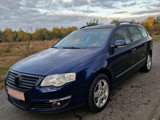 Синий Фольксваген Пассат Вариант, объемом двигателя 1.6 л и пробегом 250 тыс. км за 5556 $, фото 1 на Automoto.ua