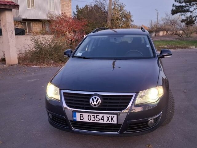 Синій Фольксваген Пассат Варіант, об'ємом двигуна 2 л та пробігом 263 тис. км за 3500 $, фото 1 на Automoto.ua