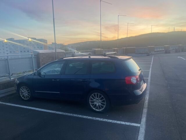 Синій Фольксваген Пассат Варіант, об'ємом двигуна 2 л та пробігом 220 тис. км за 416 $, фото 1 на Automoto.ua