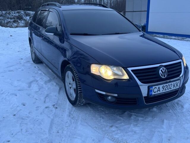 Синий Фольксваген Пассат Вариант, объемом двигателя 1.6 л и пробегом 186 тыс. км за 5700 $, фото 1 на Automoto.ua