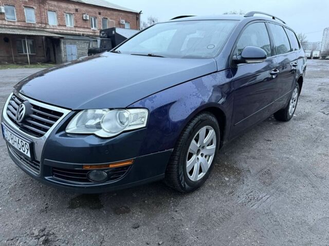 Синий Фольксваген Пассат Вариант, объемом двигателя 1.9 л и пробегом 256 тыс. км за 3000 $, фото 1 на Automoto.ua