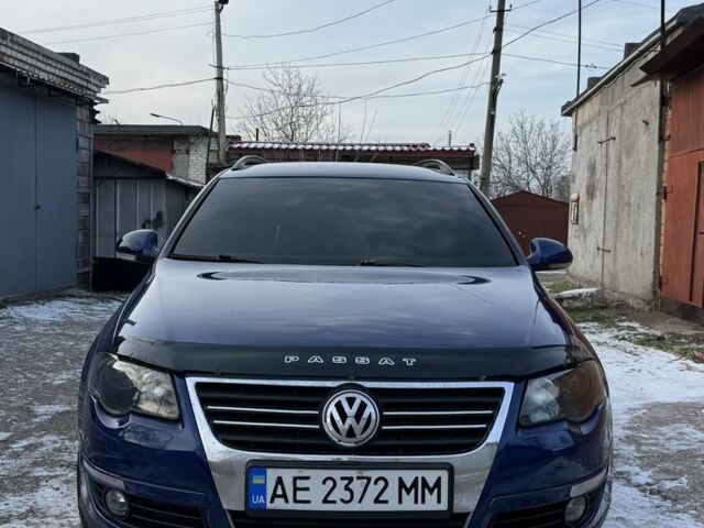 Синий Фольксваген Пассат Вариант, объемом двигателя 2 л и пробегом 282 тыс. км за 5700 $, фото 1 на Automoto.ua