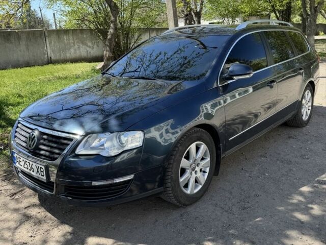 Синій Фольксваген Пассат Варіант, об'ємом двигуна 2 л та пробігом 230 тис. км за 5200 $, фото 1 на Automoto.ua