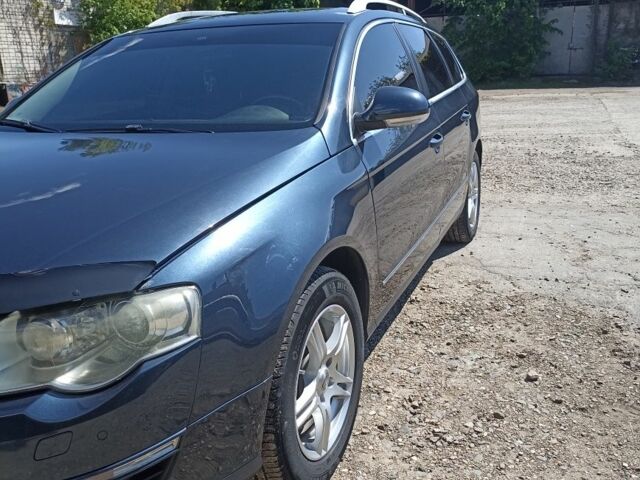 Синий Фольксваген Пассат Вариант, объемом двигателя 2 л и пробегом 280 тыс. км за 7800 $, фото 1 на Automoto.ua