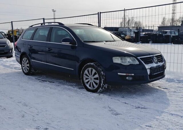 Синий Фольксваген Пассат Вариант, объемом двигателя 2 л и пробегом 160 тыс. км за 3600 $, фото 1 на Automoto.ua