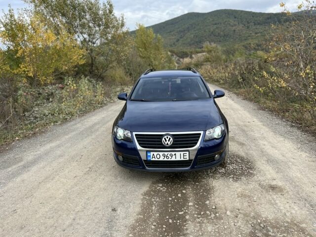 Фольксваген Пассат Вариант 2008 в Хусте на Automoto.ua Синий Фольксваген Пассат Вариант, объемом двигателя 2 л и пробегом 290 тыс. км за 5200 $, фото 1 на Automoto.ua