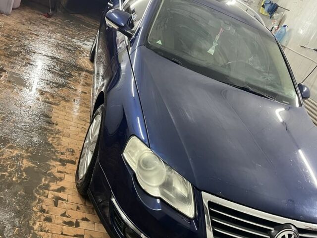 Синий Фольксваген Пассат Вариант, объемом двигателя 2 л и пробегом 338 тыс. км за 5400 $, фото 1 на Automoto.ua