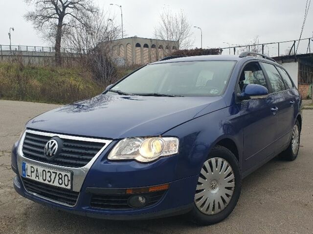 Синій Фольксваген Пассат Варіант, об'ємом двигуна 2 л та пробігом 333 тис. км за 3000 $, фото 1 на Automoto.ua