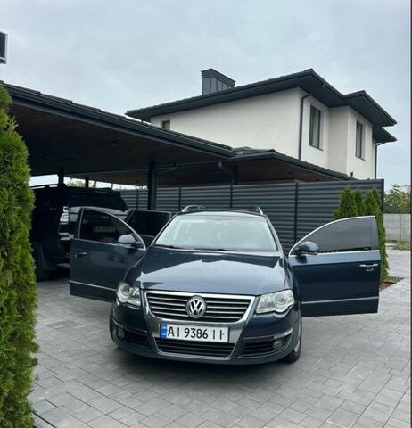 Синий Фольксваген Пассат Вариант, объемом двигателя 2 л и пробегом 320 тыс. км за 6500 $, фото 1 на Automoto.ua