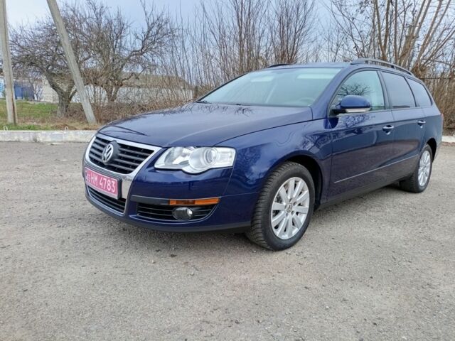 Синий Фольксваген Пассат Вариант, объемом двигателя 1 л и пробегом 249 тыс. км за 6300 $, фото 1 на Automoto.ua