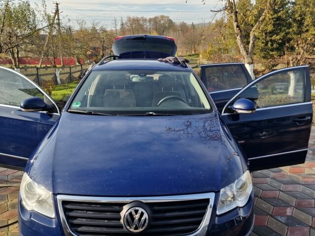 Синий Фольксваген Пассат Вариант, объемом двигателя 1.8 л и пробегом 270 тыс. км за 6350 $, фото 1 на Automoto.ua