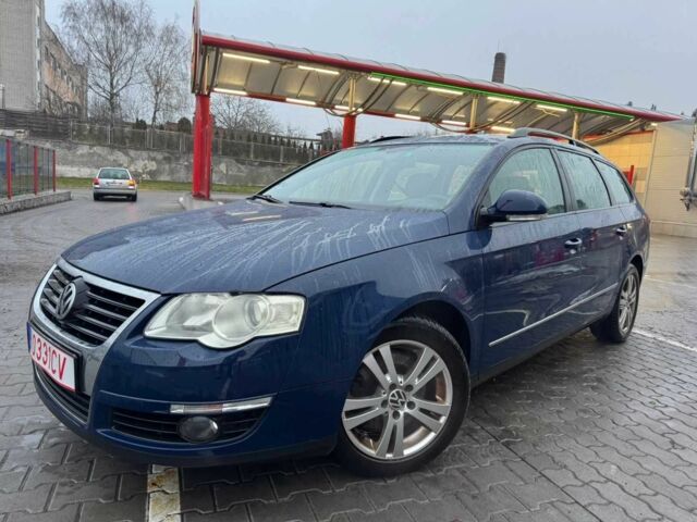 Синий Фольксваген Пассат Вариант, объемом двигателя 2 л и пробегом 307 тыс. км за 4900 $, фото 1 на Automoto.ua