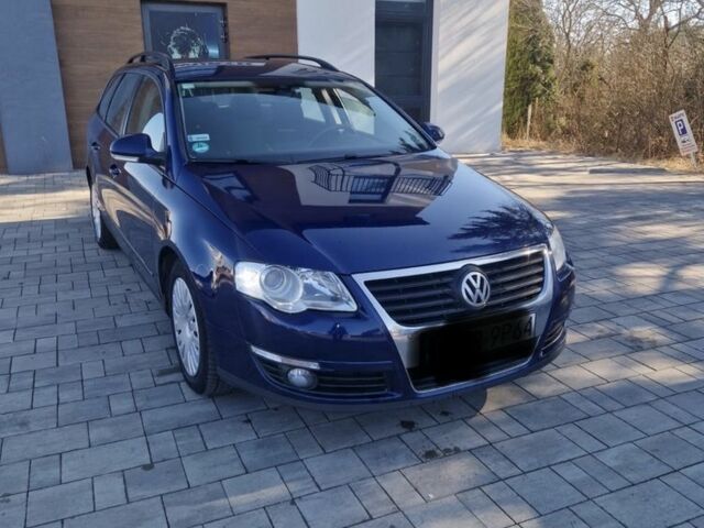 Синій Фольксваген Пассат Варіант, об'ємом двигуна 2 л та пробігом 316 тис. км за 3438 $, фото 1 на Automoto.ua
