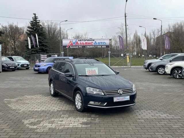 Синій Фольксваген Пассат Варіант, об'ємом двигуна 2 л та пробігом 261 тис. км за 10700 $, фото 1 на Automoto.ua