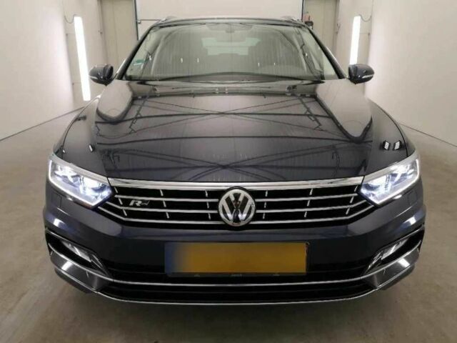 Синий Фольксваген Пассат Вариант, объемом двигателя 1.6 л и пробегом 222 тыс. км за 15500 $, фото 1 на Automoto.ua