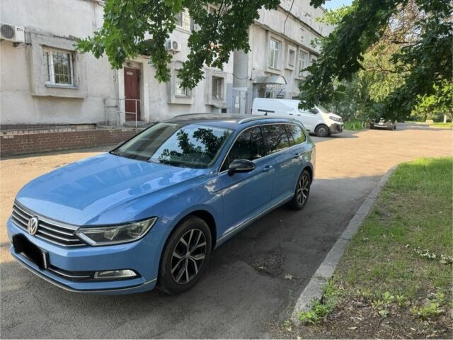 Синій Фольксваген Пассат Варіант, об'ємом двигуна 2 л та пробігом 167 тис. км за 11899 $, фото 1 на Automoto.ua