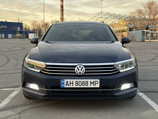 Синий Фольксваген Пассат Вариант, объемом двигателя 2 л и пробегом 290 тыс. км за 12499 $, фото 1 на Automoto.ua