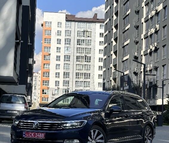 Синий Фольксваген Пассат Вариант, объемом двигателя 2 л и пробегом 285 тыс. км за 14900 $, фото 1 на Automoto.ua