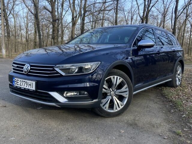 Синий Фольксваген Пассат Вариант, объемом двигателя 2 л и пробегом 220 тыс. км за 18000 $, фото 1 на Automoto.ua