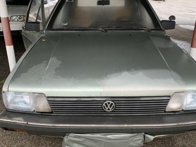 Зеленый Фольксваген Пассат Вариант, объемом двигателя 1.6 л и пробегом 400 тыс. км за 1500 $, фото 1 на Automoto.ua