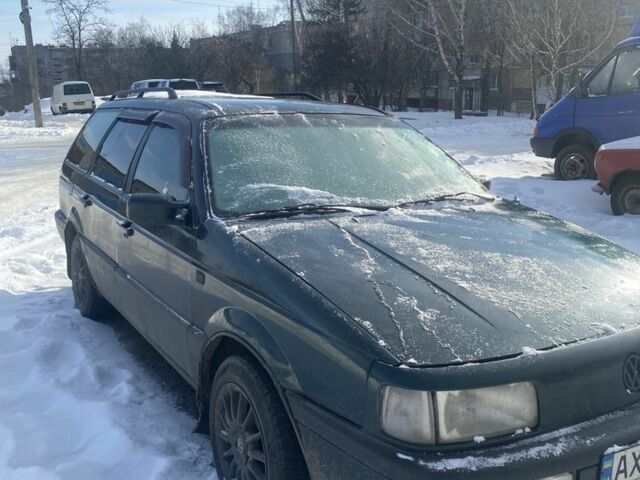 Зелений Фольксваген Пассат Варіант, об'ємом двигуна 1.8 л та пробігом 300 тис. км за 1400 $, фото 1 на Automoto.ua