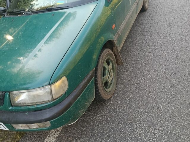 Зелений Фольксваген Пассат Варіант, об'ємом двигуна 1.9 л та пробігом 289 тис. км за 261 $, фото 1 на Automoto.ua