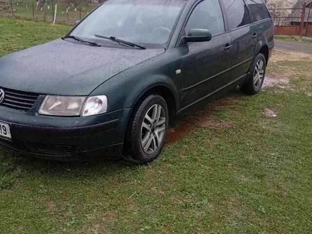 Зеленый Фольксваген Пассат Вариант, объемом двигателя 0 л и пробегом 380 тыс. км за 1200 $, фото 1 на Automoto.ua