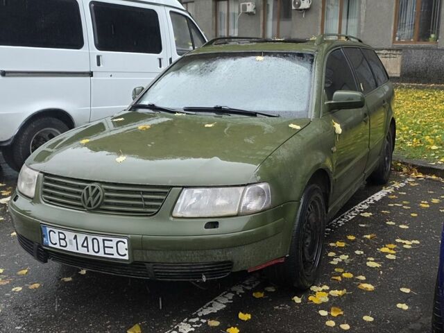 Зелений Фольксваген Пассат Варіант, об'ємом двигуна 1.8 л та пробігом 441 тис. км за 1112 $, фото 1 на Automoto.ua