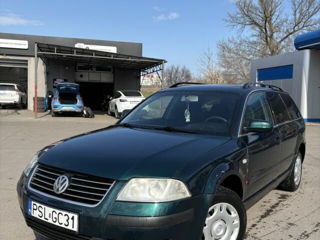 Зеленый Фольксваген Пассат Вариант, объемом двигателя 1.9 л и пробегом 444 тыс. км за 1800 $, фото 1 на Automoto.ua