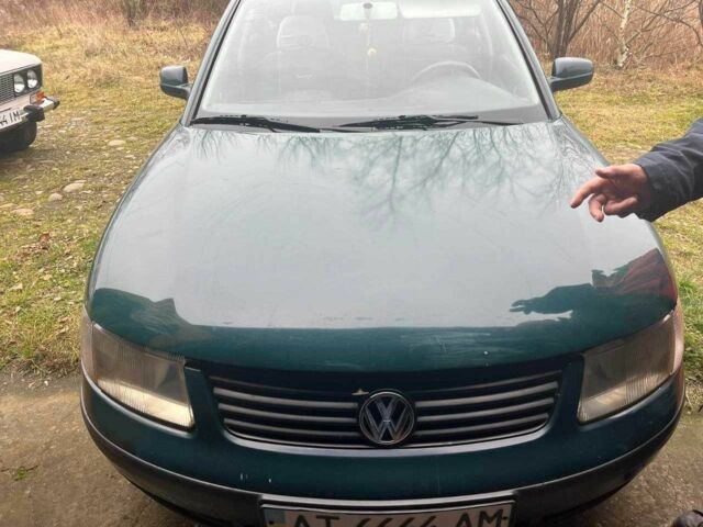 Зелений Фольксваген Пассат Варіант, об'ємом двигуна 1.6 л та пробігом 236 тис. км за 3200 $, фото 1 на Automoto.ua