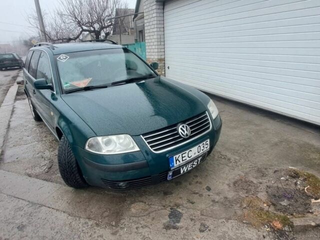 Зелений Фольксваген Пассат Варіант, об'ємом двигуна 1.9 л та пробігом 447 тис. км за 2200 $, фото 1 на Automoto.ua