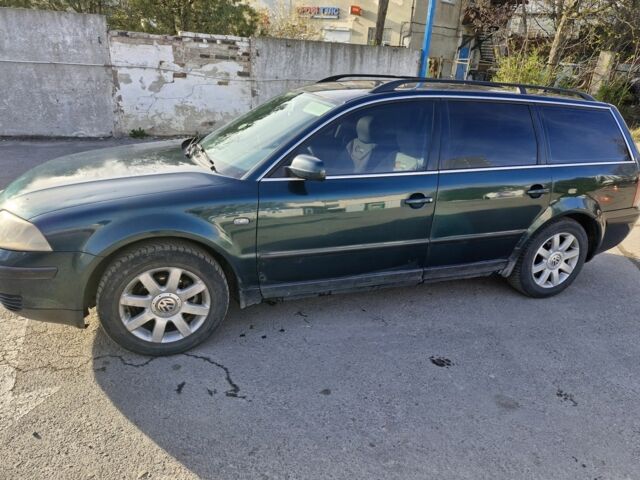 Зелений Фольксваген Пассат Варіант, об'ємом двигуна 1.9 л та пробігом 300 тис. км за 3200 $, фото 1 на Automoto.ua