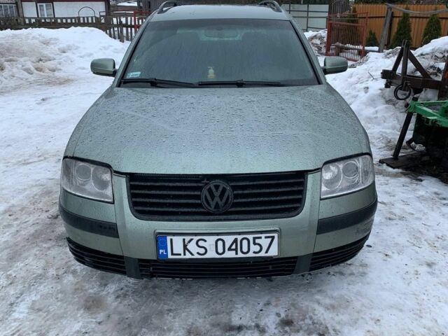 Зеленый Фольксваген Пассат Вариант, объемом двигателя 0 л и пробегом 230 тыс. км за 1500 $, фото 1 на Automoto.ua